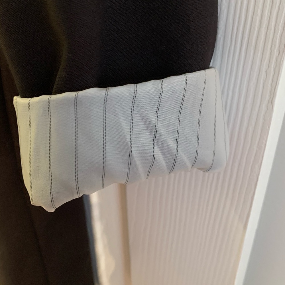 *SOLD* VERO MODA Oversized Blazer. - Picture 3 of 6